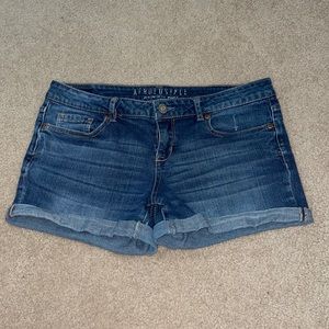 Aeropostale Mid Rise Jean Shorts Size 8